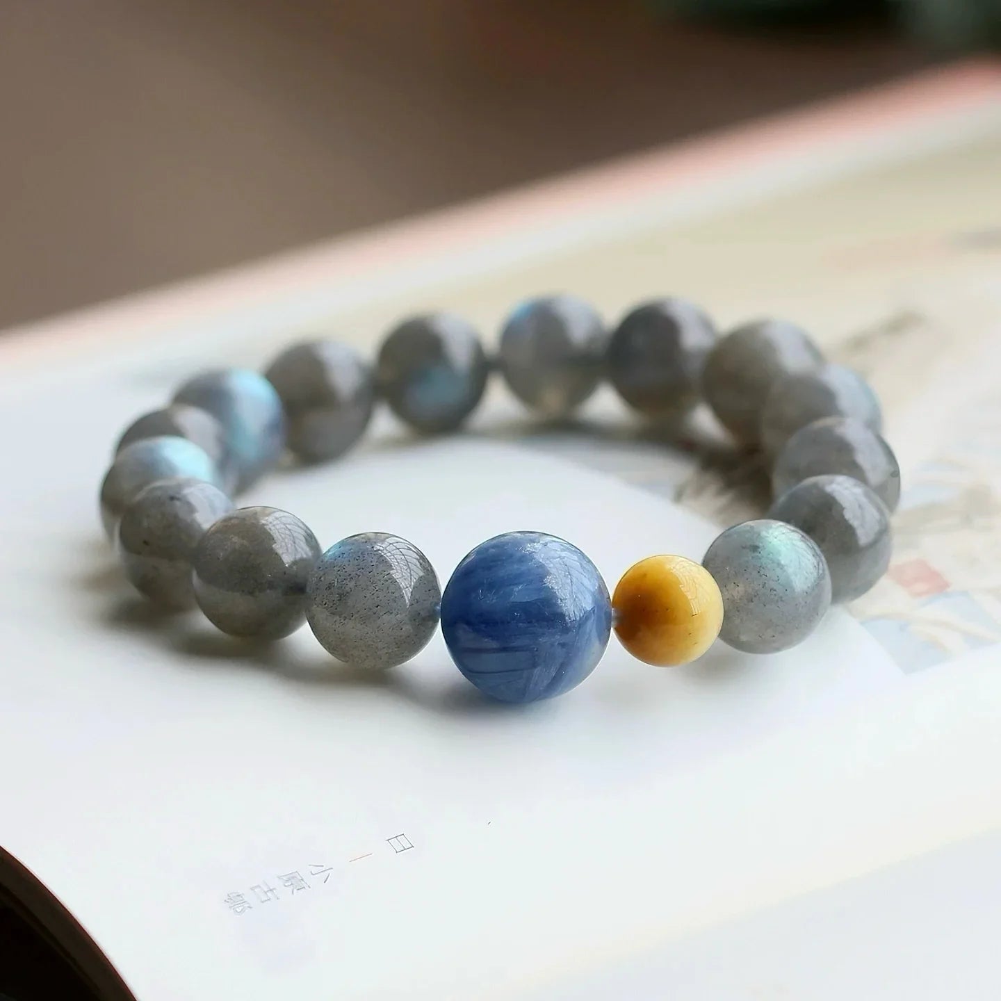 Grey Moonstone & Blue Kyanite Bracelet – Calm, Insight & Spiritual Balance